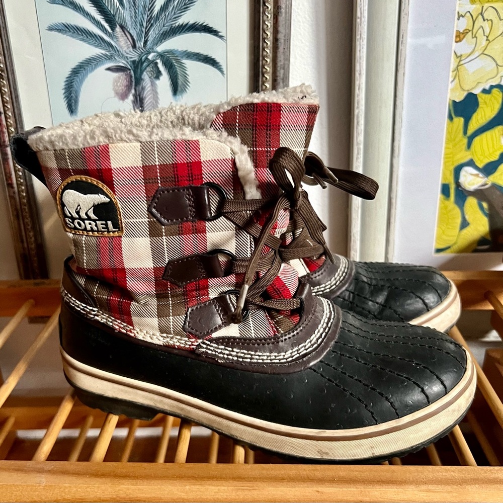 Sorel tivoli red plaid snow boots